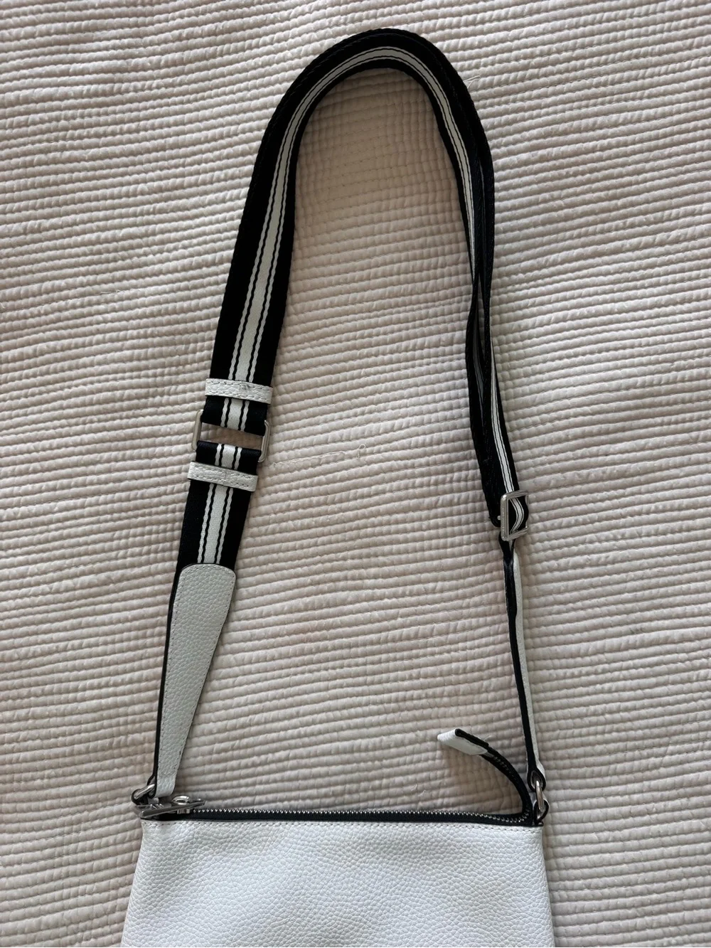 Marc Jacobs Cosmo Leather Crossbody Bag